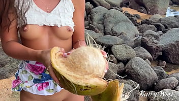 Naked Girl Found A Coconut On A Public Beach And Poured The Juice Over Her Body free video