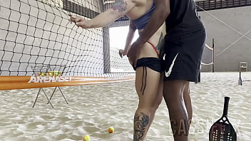 Meu Professor De Beach Tenis, Não Aguentou Ver Minha Bunda Grande E Ficou De Pau Duro Durante A Aula free video